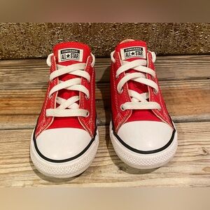 Converse Chuck Taylor All Star Low-Top Sneaker - Red & White (Size 10 Toddler)